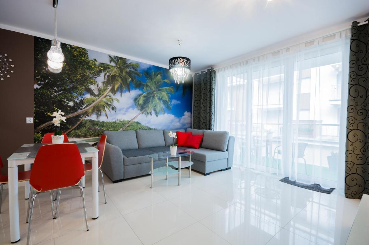 Apartament Ibiza Przy Plazy Ревал Екстериор снимка