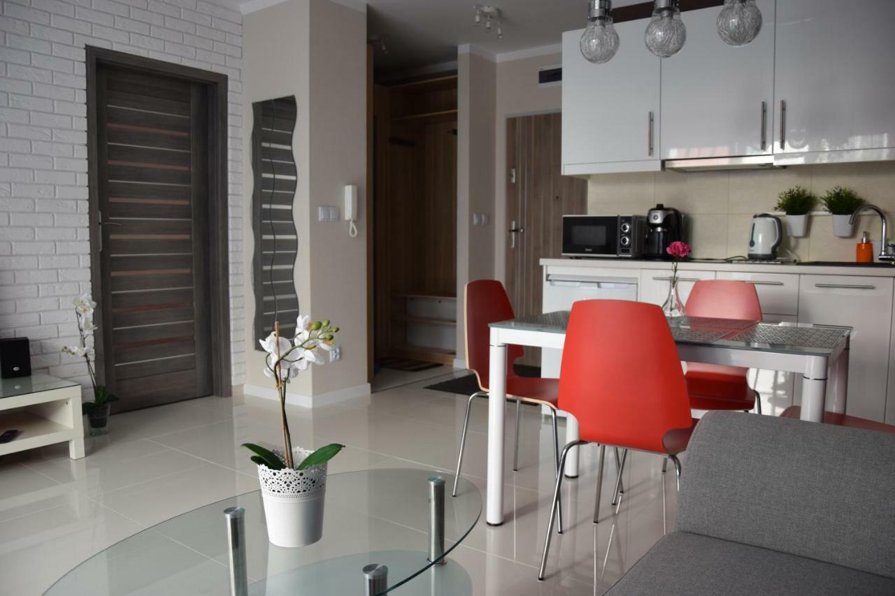Apartament Ibiza Przy Plazy Ревал Екстериор снимка